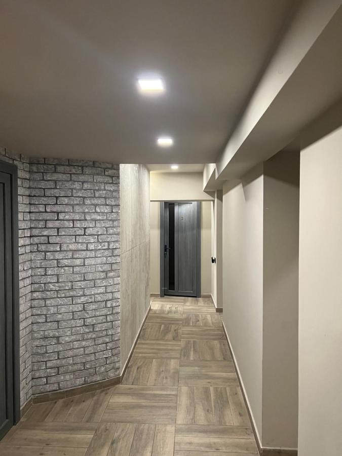 Guest House Green เยเรวาน ภายนอก รูปภาพ